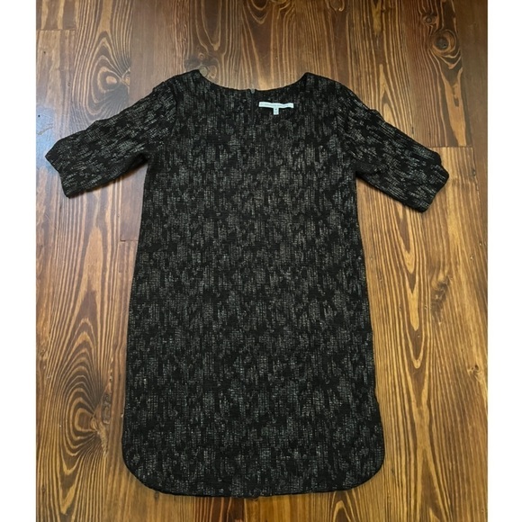 COLLECTIVE CONCEPTS Black Metallic 3/4 Sleeves Shift Dress - Picture 4 of 4